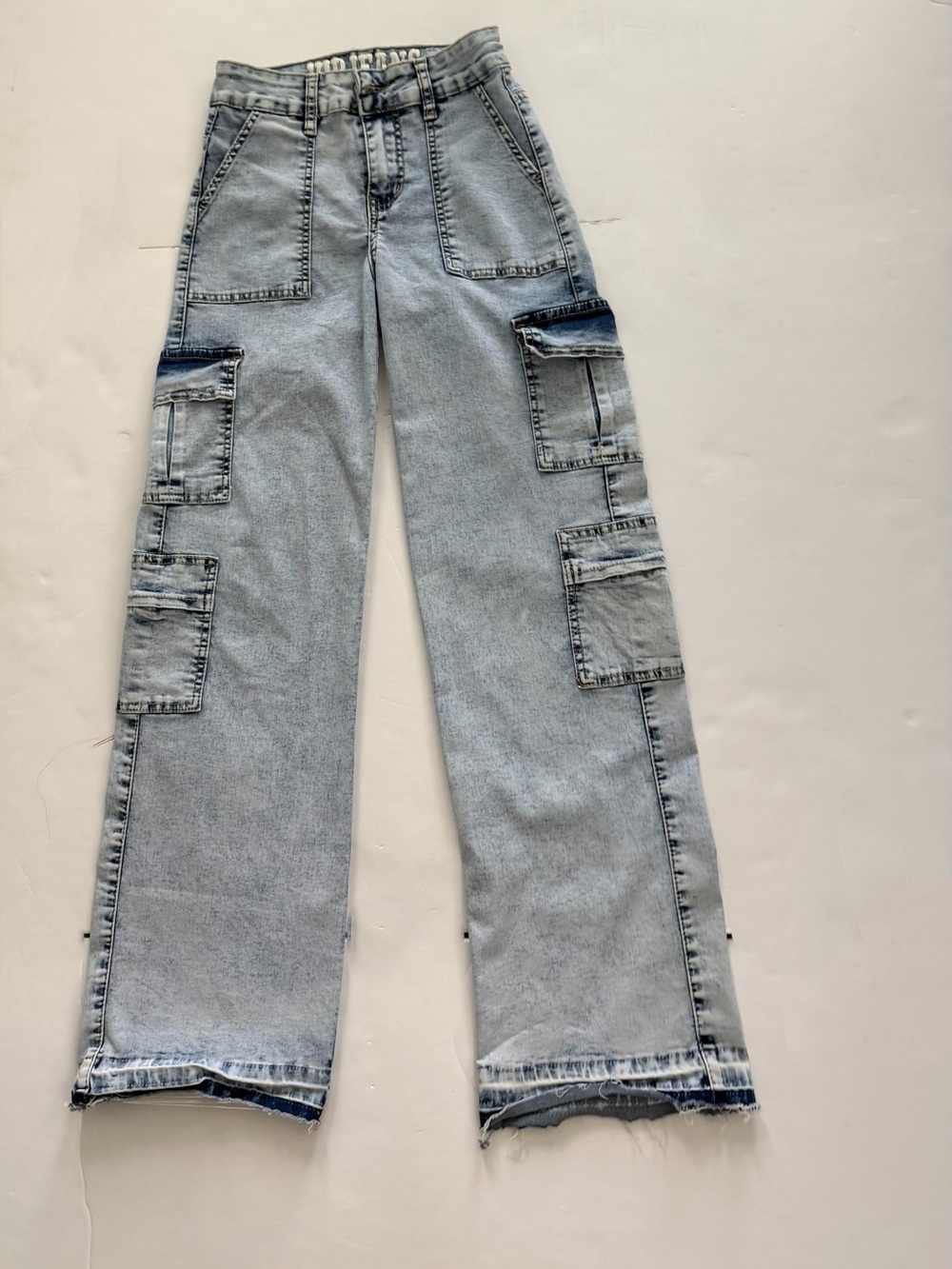 VIP Jeans Women's Light Wash Cargo Pants Size 00 Wide Leg Raw Hem Streetwear